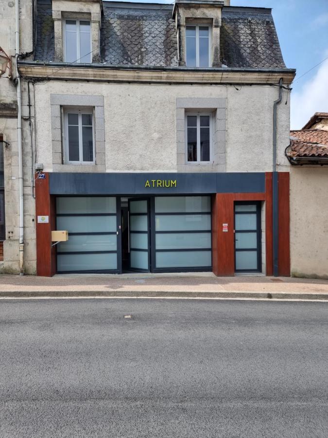 L'Atrium Panzió Piégut-Pluviers Kültér fotó