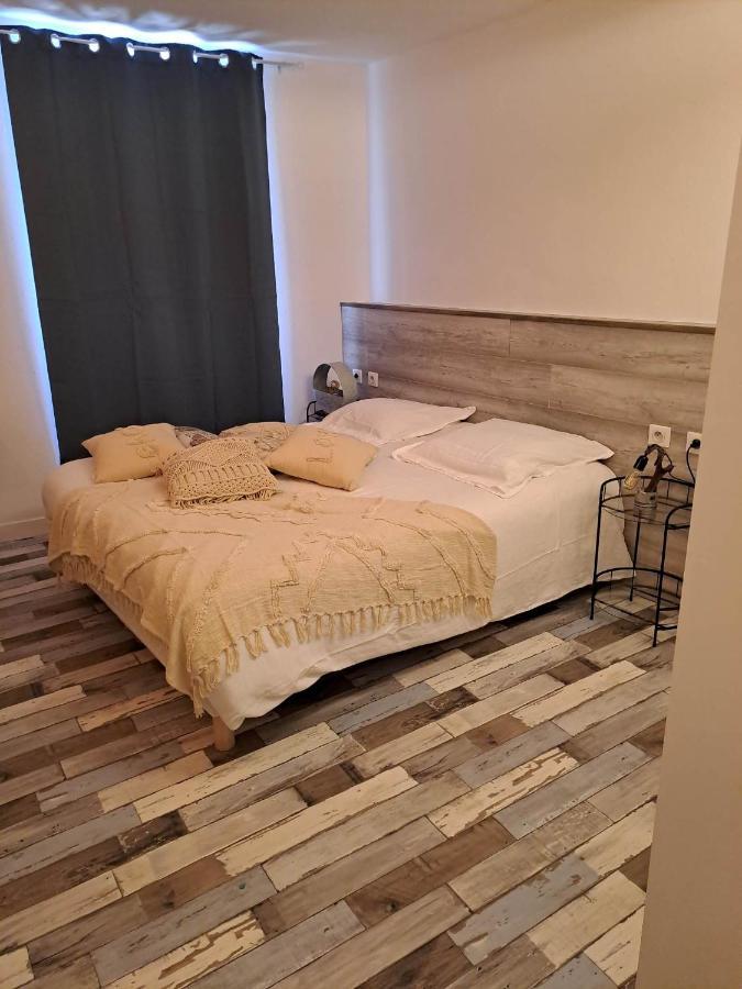 L'Atrium Panzió Piégut-Pluviers Kültér fotó